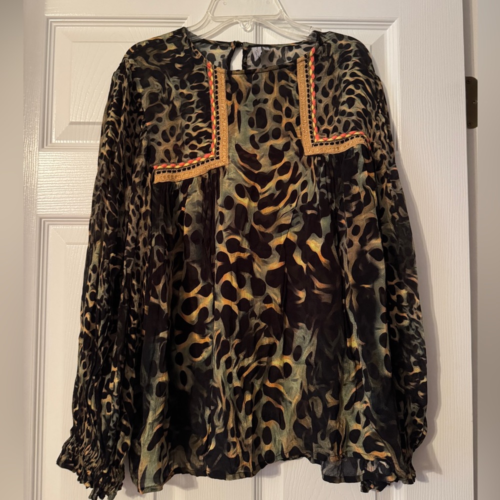 Chic Leopard Print Blouse with Braid and Ribbon Detail